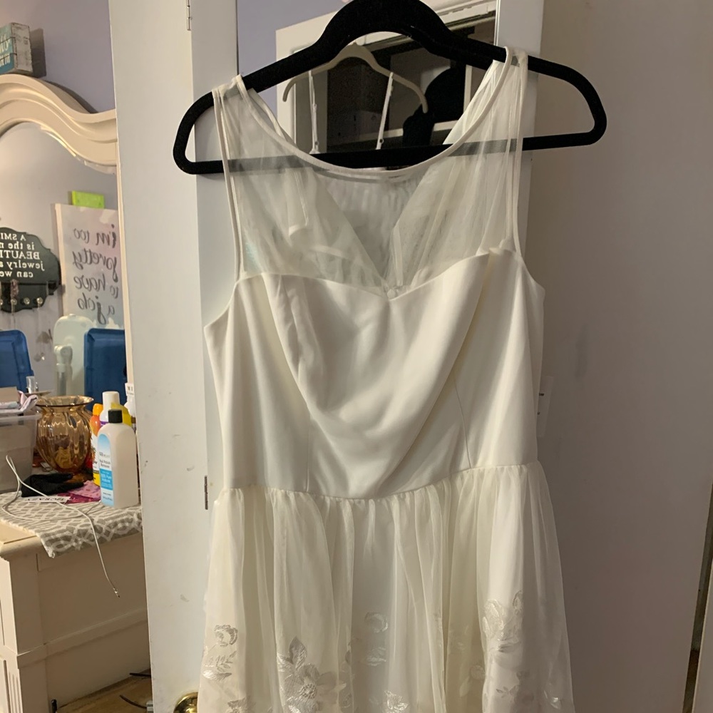 David’s Bridal White Dress